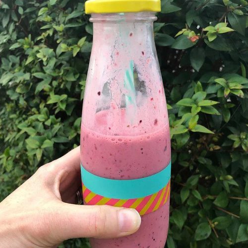 Bone broth berry smoothie